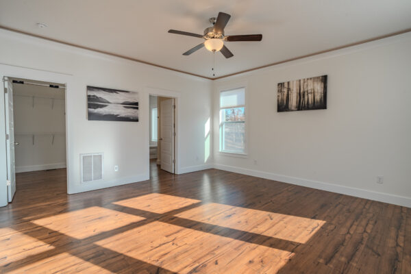 Beautiful Home in Travelers Rest, SC, featuring stainless steel appliances and granite countertops